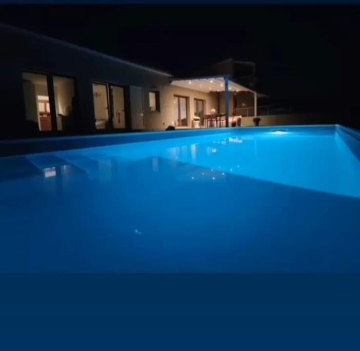 Villa Theoma 马格拉新堡 外观 照片