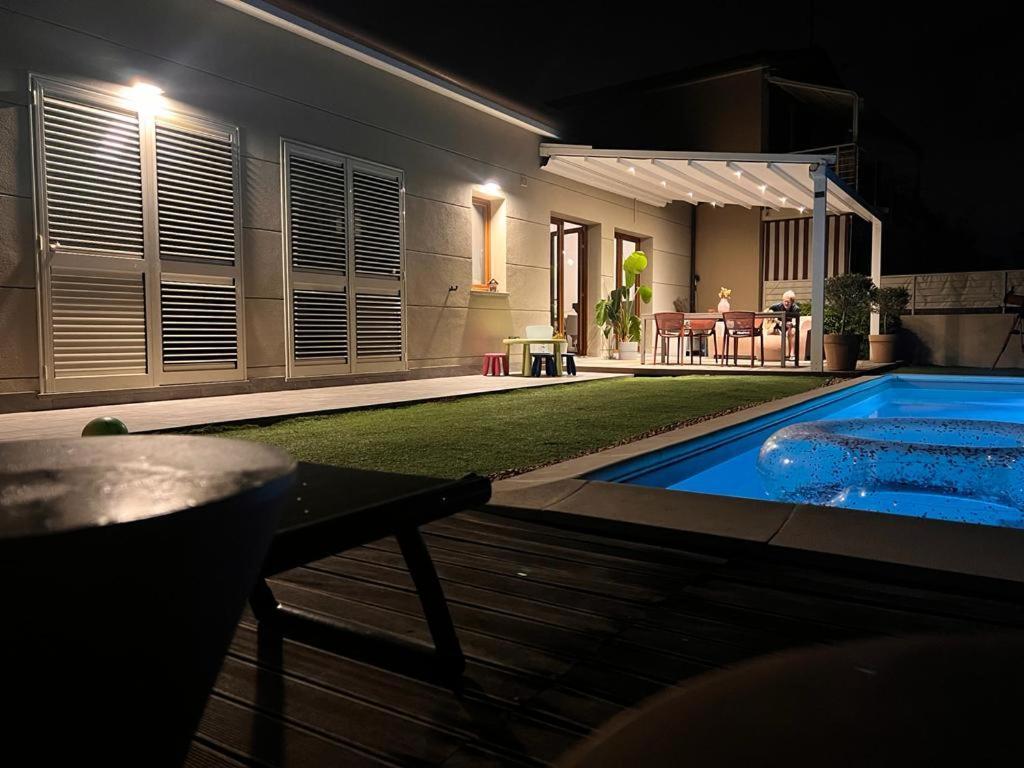 Villa Theoma 马格拉新堡 外观 照片