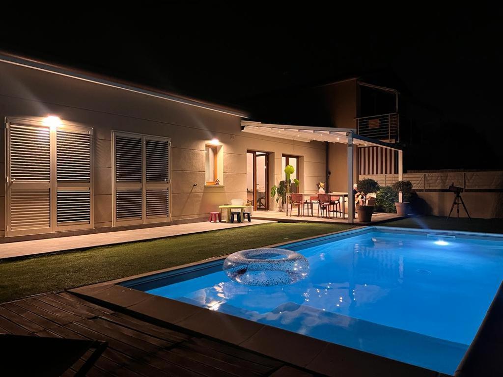 Villa Theoma 马格拉新堡 外观 照片